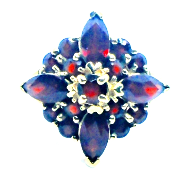 VINTAGE NATURAL GARNET & GOLD RING - Picture 1 of 4